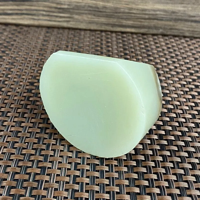 Natural Hetian Jade Rough Nephrite Raw (121g,5.2X4.0X2.2cm)