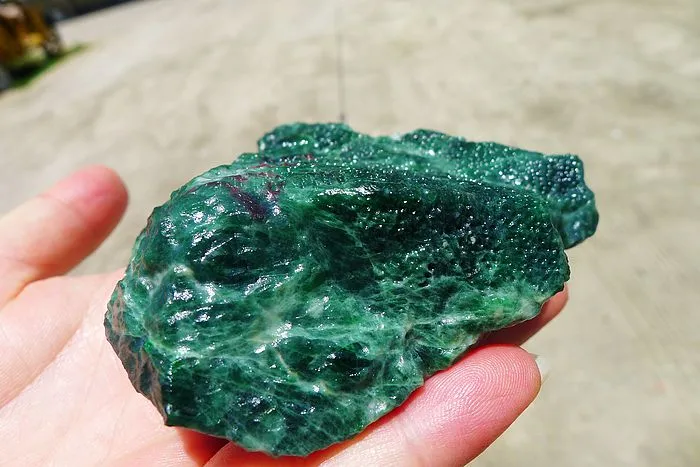 Natural Jade Rough Jadeite Raw (357g,9.3X7.9X3.3cm)