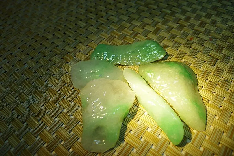 Natural Jade Rough Jadeite Raw S-67g