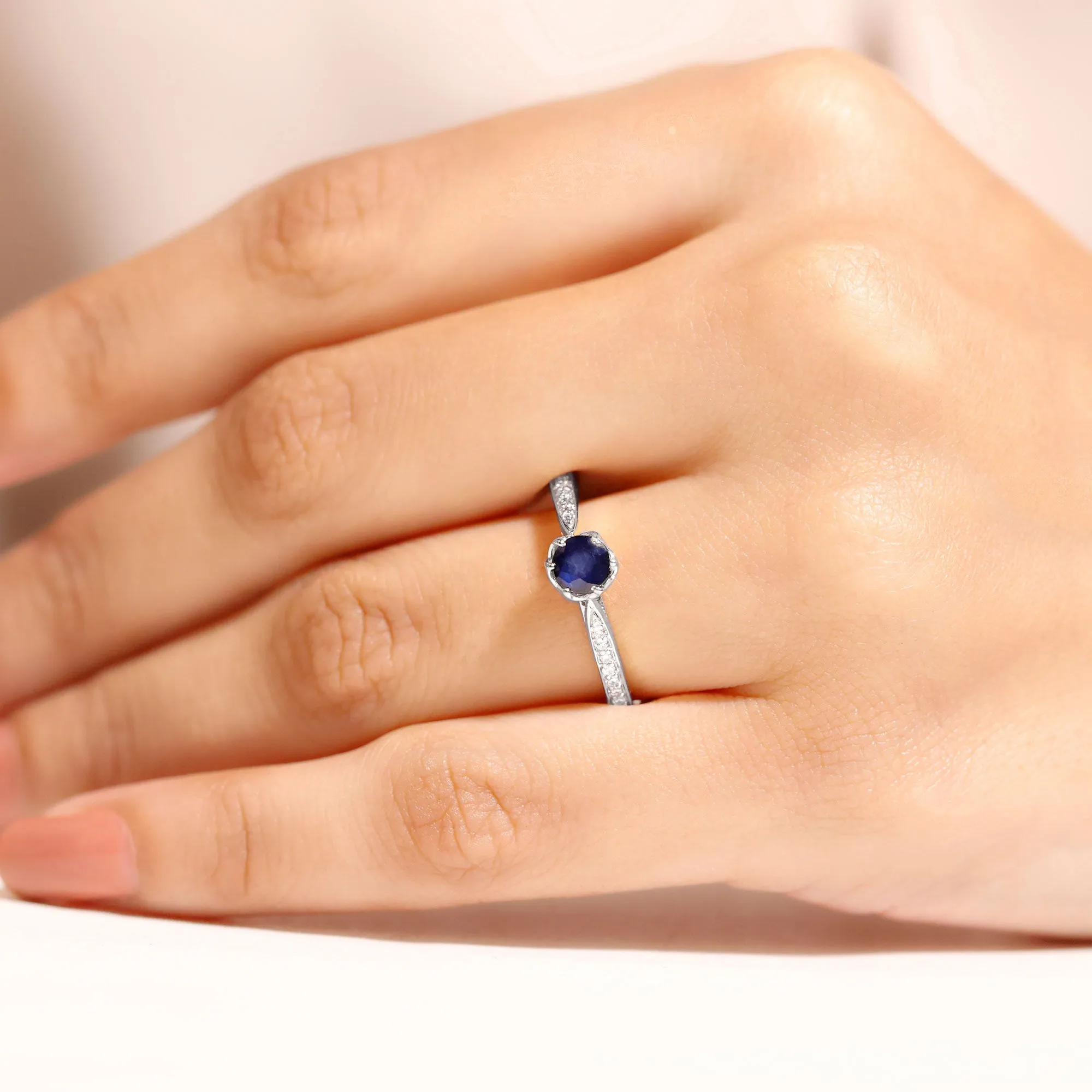 Real Blue Sapphire Solitaire Engagement Ring with Diamond