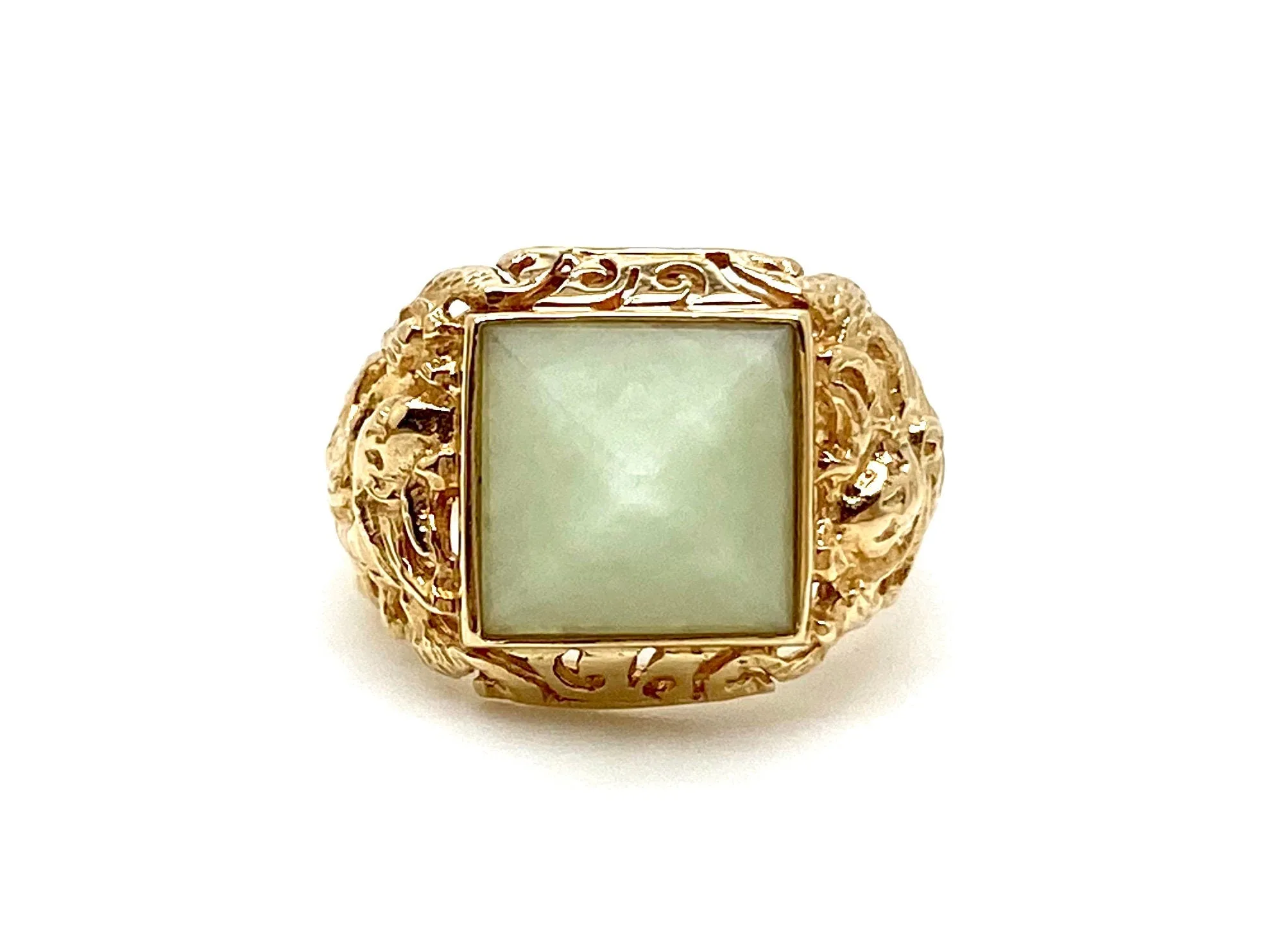 V I N T A G E // dragons as armor / 14k yellow gold dragon ring with jade pyramid / size 6