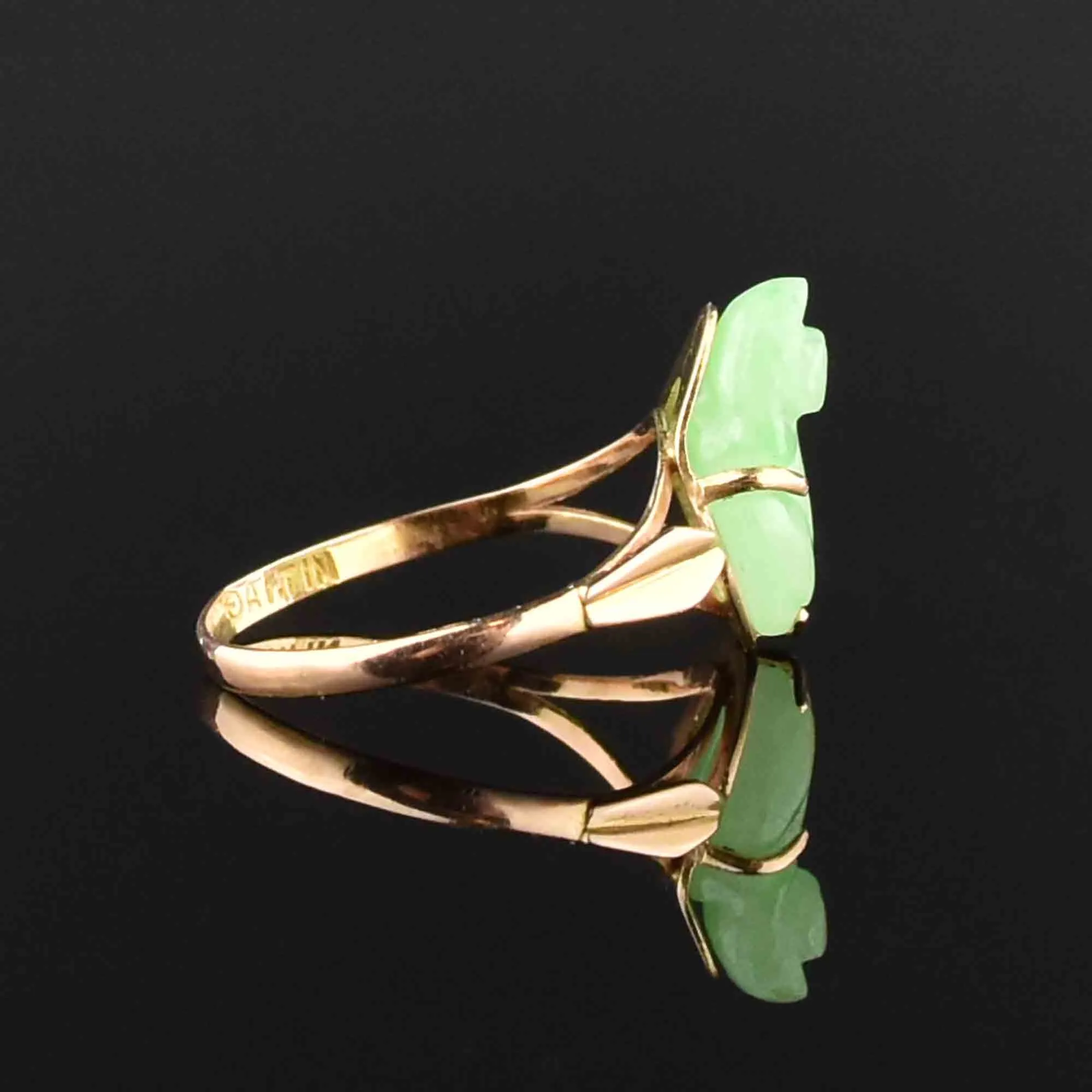 Vintage 10K Gold Carved Jade Frog Ring